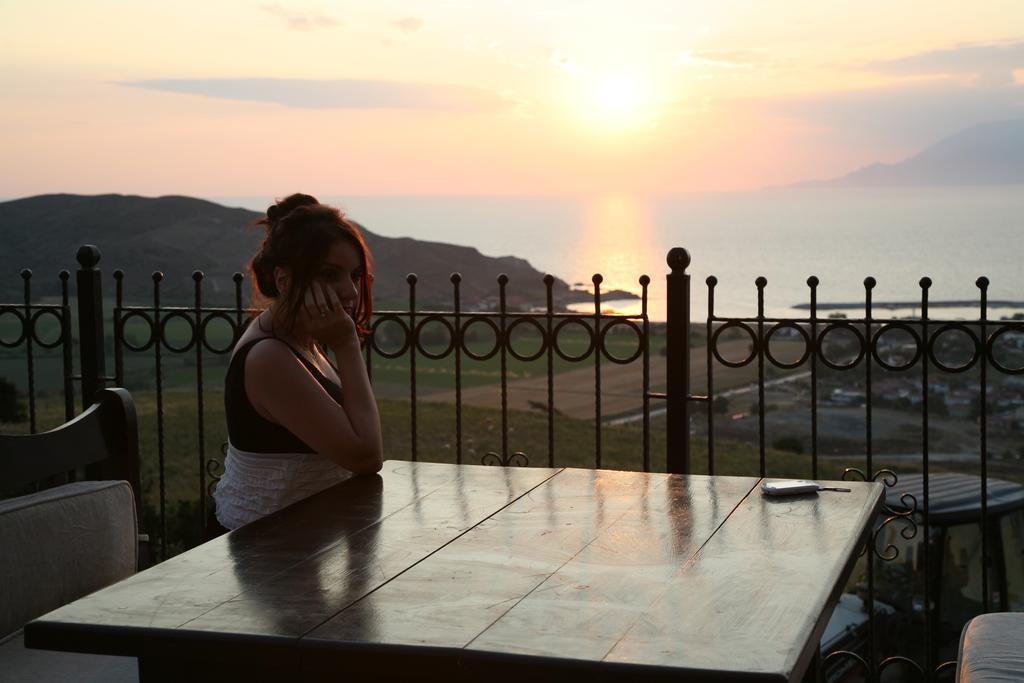 Masi Hotel İmroz エクステリア 写真