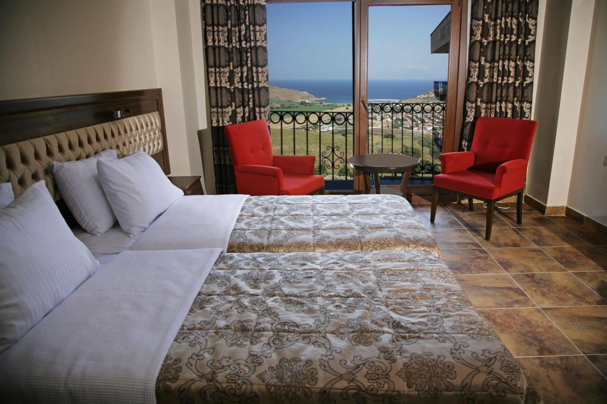 Masi Hotel İmroz エクステリア 写真